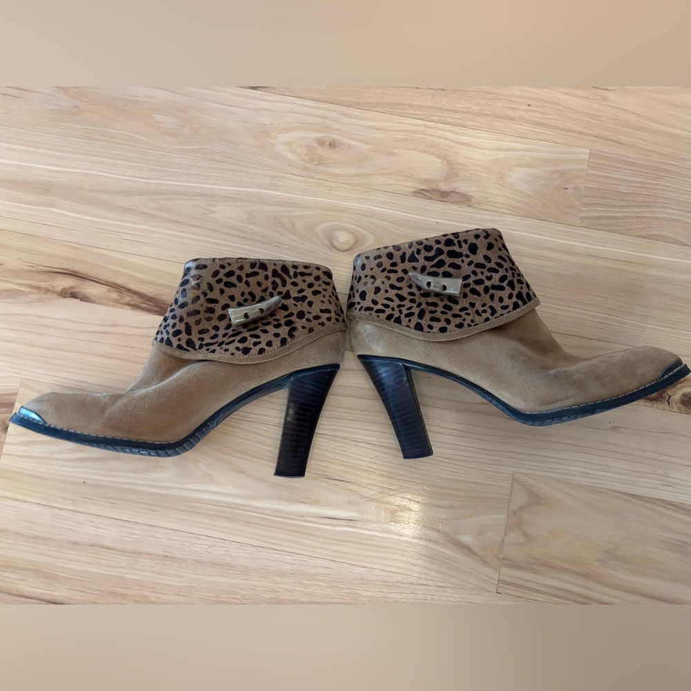 Donald Pliner Tan Ankle Boot Womens Sz 9 Suede Leather Leopard Print Y2K - Picture 7 of 10